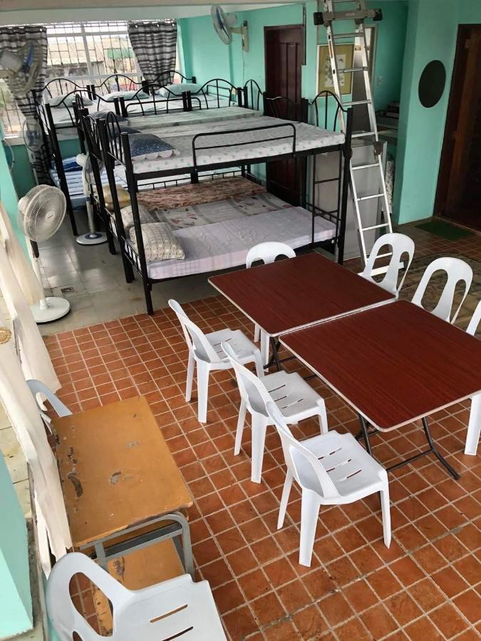 The Mansion - Backpackers Near Airport Lejlighed Manila Eksteriør billede